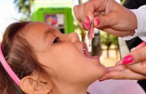 Прививка, защищающая от полиомиелита