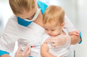 Когда прививка от стафилококка необходима детям