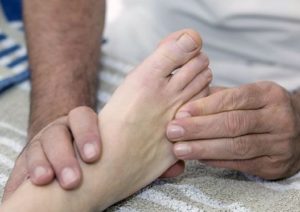 Массаж пальцев ног при артрите