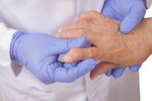 Диагностика артрита у врача